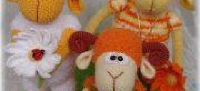 Вязаная овечка спицами