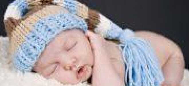 Шапочка для новорожденного спицами: варианты вязания (фото)